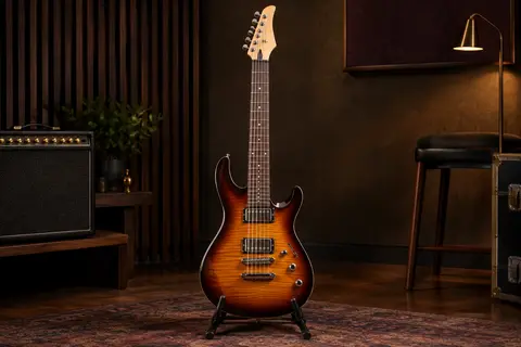 Guitare électrique Grote à sept cordes en finition Vintage Sunburst, avec manche érable et touche sombre